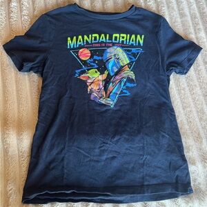 Boys Mandalorian Graphic T size 8